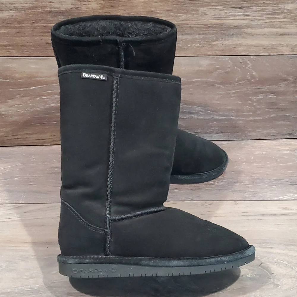 Bearpaw Youth tall boots shoes sz 4 big girls